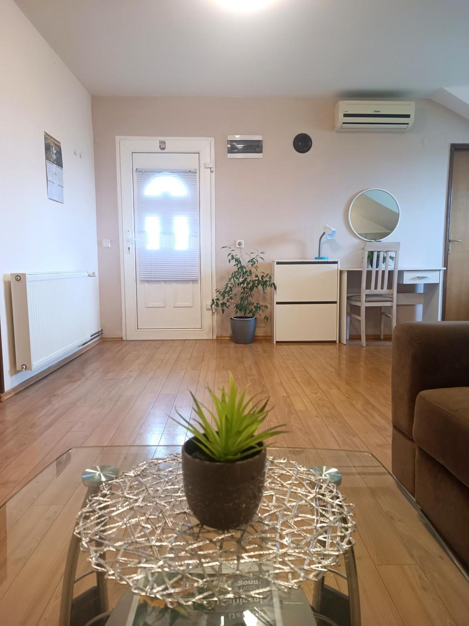 Apartman Petra ซาบอค ภายนอก รูปภาพ